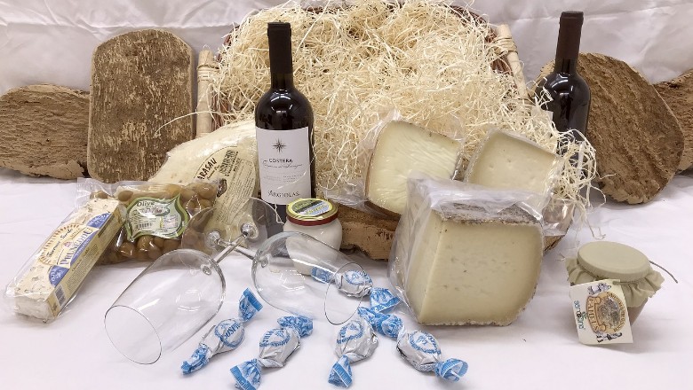 Cesto Baunei con prodotti tipici sardi